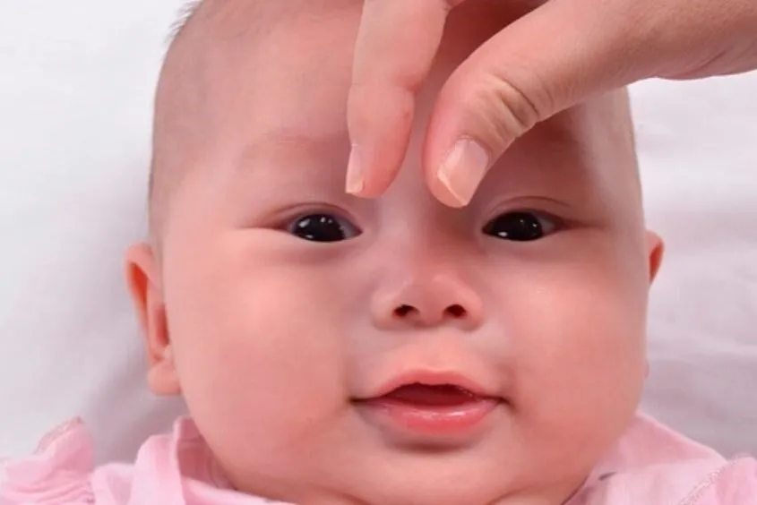 Cách xử lý trẻ nghẹt mũi tại nhà đơn giản hiệu quả