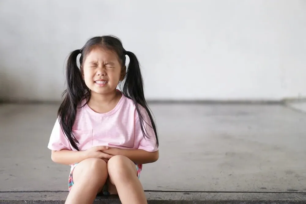 Dấu hiệu nhận biết táo bón ở trẻ