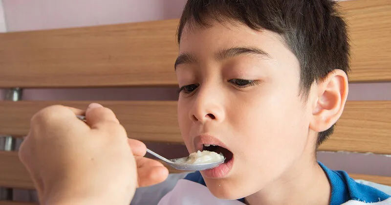 Trẻ bị tiêu chảy nên làm gì để xử trí đúng tại nhà?